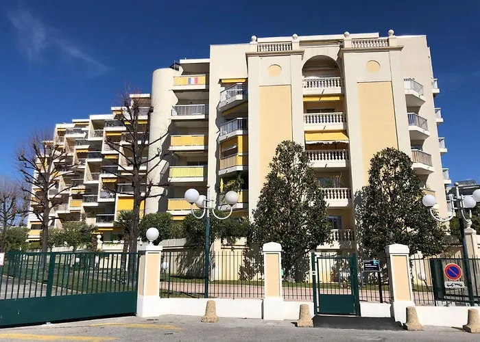 A Cros De * קאן סור מר